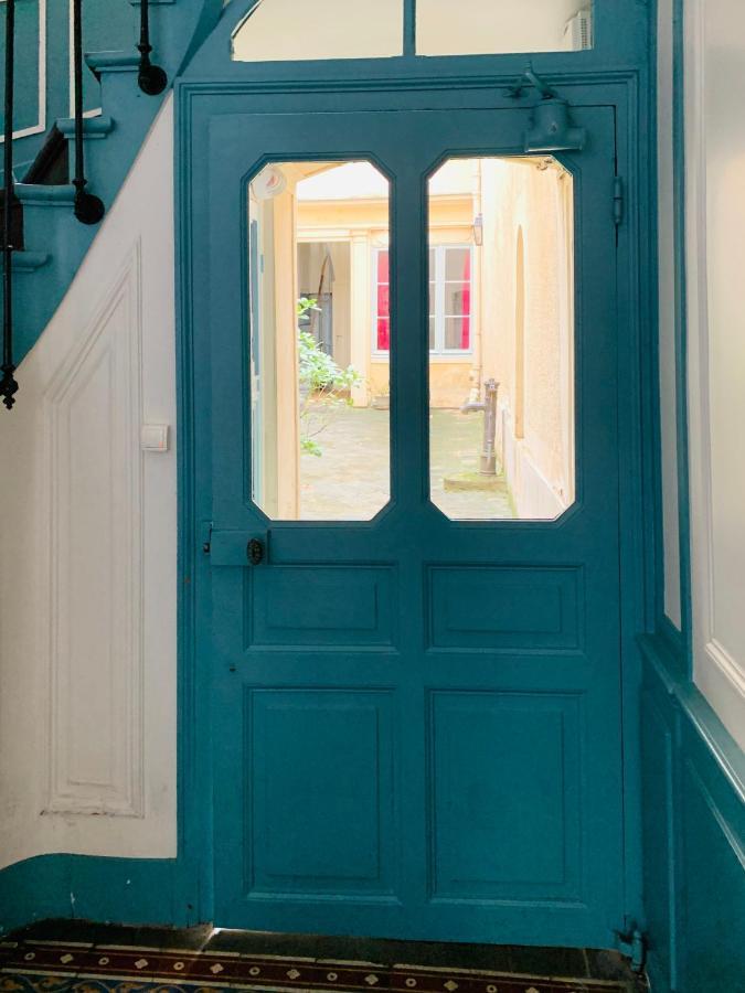 Appartement Versailles Quartier Notre Dame Au Pied Du Chateau Avec Parking Versalhes Exterior foto