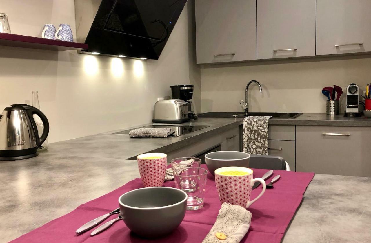 Appartement Versailles Quartier Notre Dame Au Pied Du Chateau Avec Parking Versalhes Exterior foto